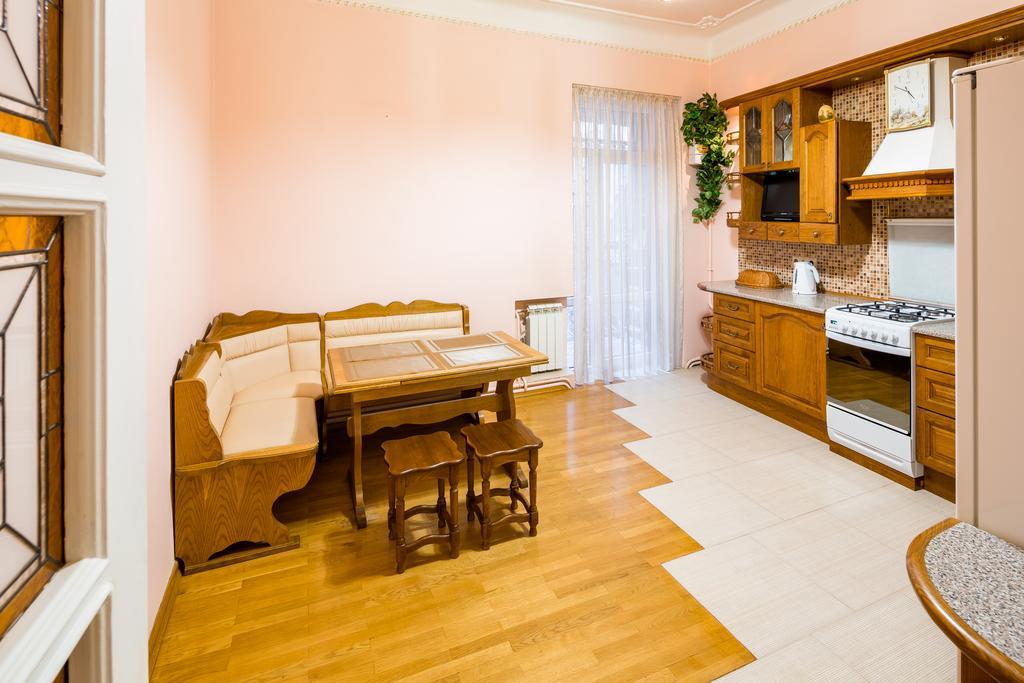 Do Lvova Central Apartments Ngoại thất bức ảnh